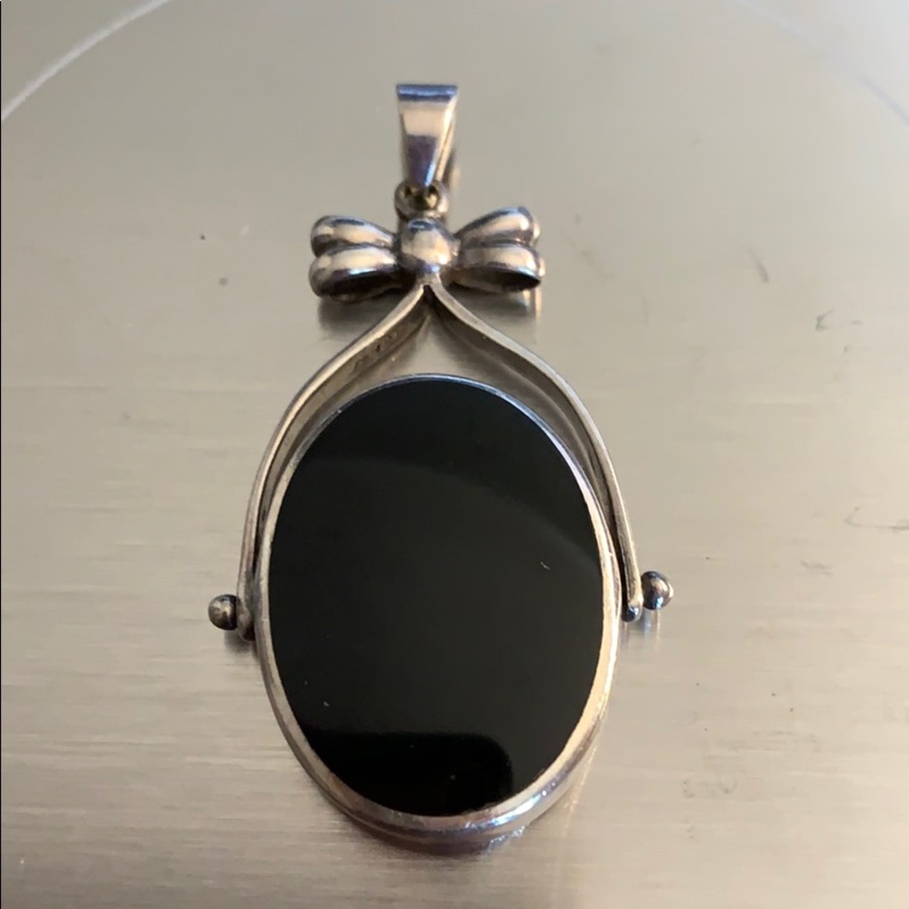 Double sided pendant